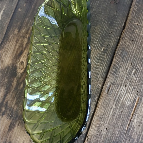 MidCentury Indiana Glass Avocado Green Celery Dish - Picture 12 of 13
